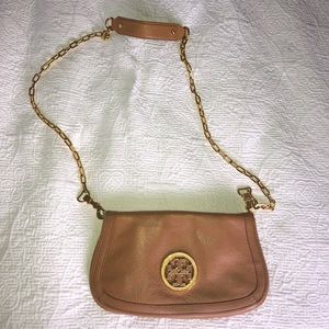 Tory Burch Amanda Logo Clutch